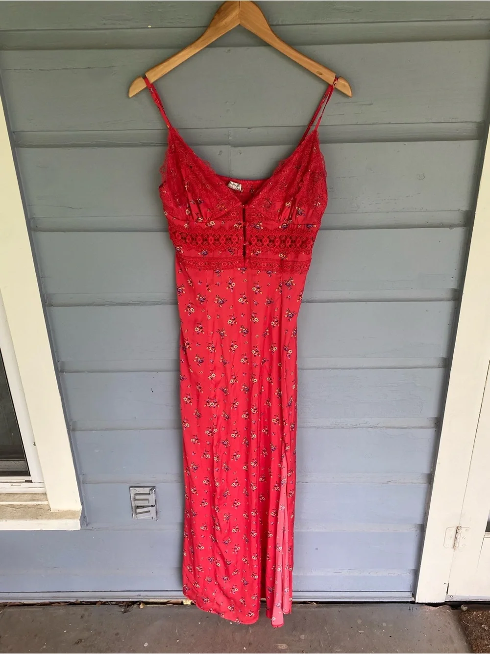 Free People Out & About Red Maxi Slip Dress
New with tags Sz Large - Picture 2 of 6
